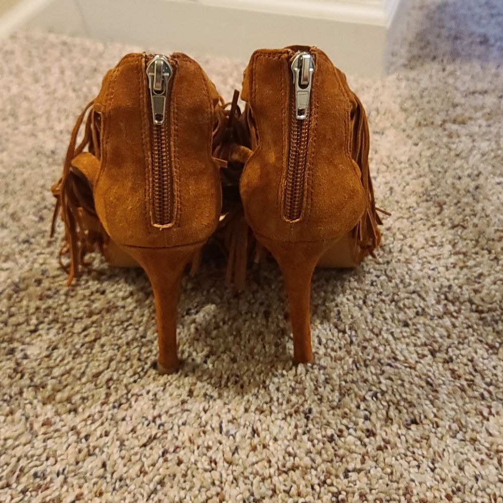 Fringed Sandals - Picture 3 of 5
